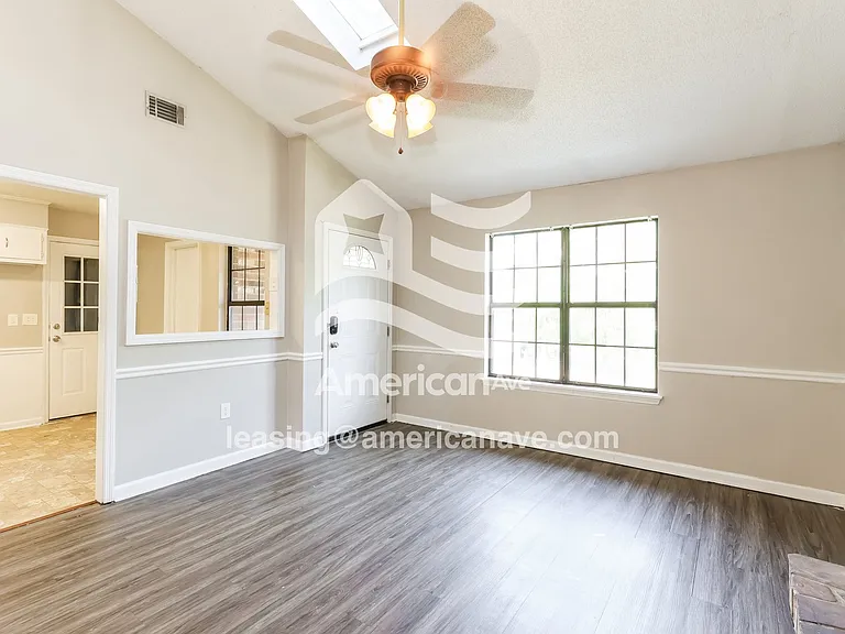 8230_003_living_room_4.jpg