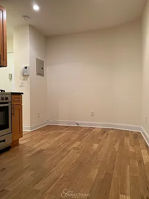 Rented by City Connections Realty | media 38