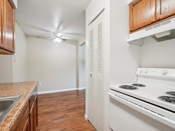 Liv Apartments