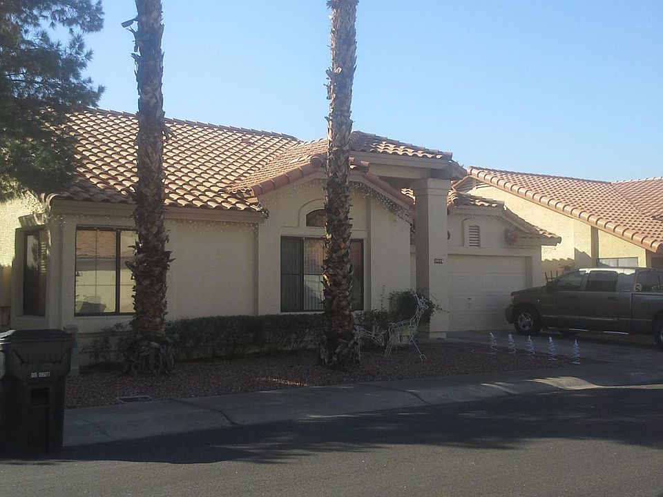 1st image of 10725 W Laurelwood Ln