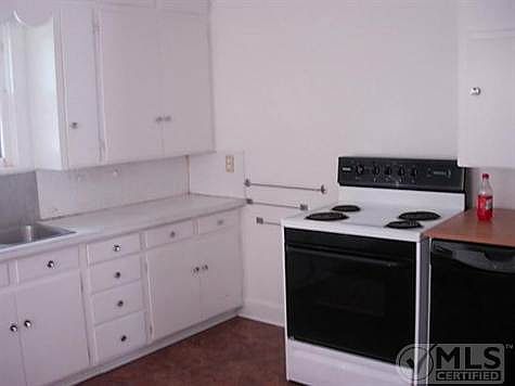 3rd image of 406 Mulberry Ave