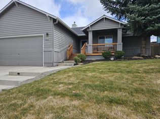 2214 SW 37th St, Redmond, OR 97756