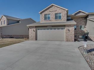 2310 E Plank Cir #A, Appleton, WI 54915