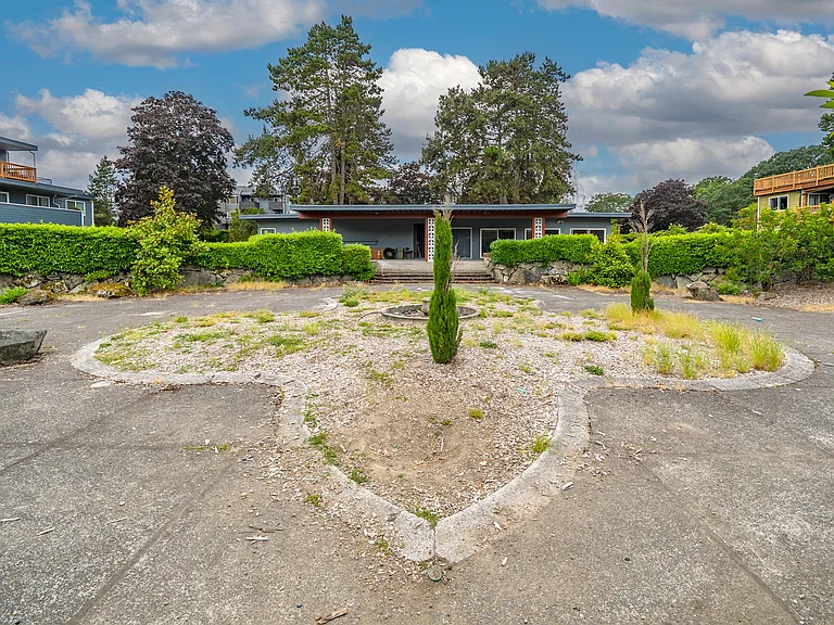 30 Thunderbird Pkwy SW #B-10 — Photo 43