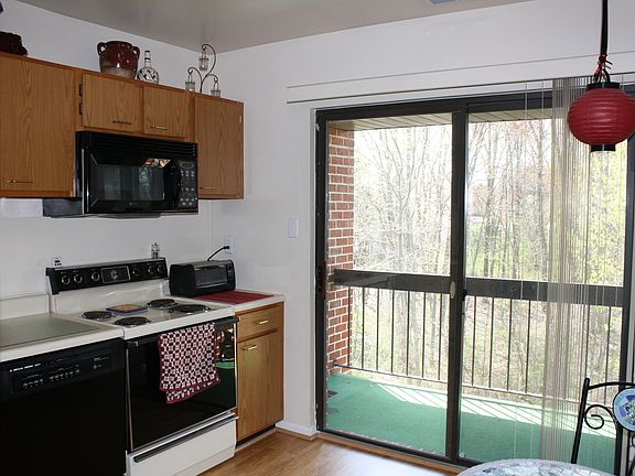 5th image of 4 Juliet Ln APT 303