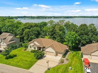 12736 Mentzer Trl, Lindstrom, MN 55045