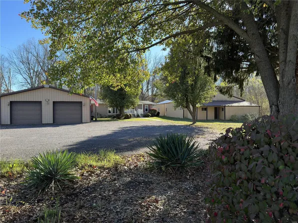 7224 Town Hall Rd, Belleville, IL 62223