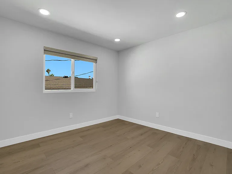 862 W. Mines Avenue — Photo 17