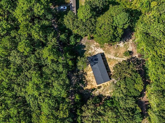 2nd image of 128 Sandridge Ln