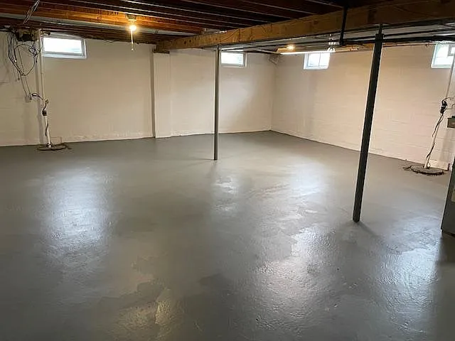 221 Bucyrus Ave — Photo 10