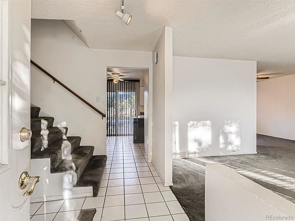 4th image of 926 S Kittredge Way