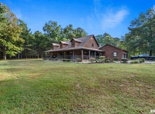 13602 N Greenbriar Rd, Carterville, IL 62918