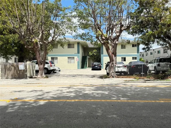 10765 SW 4th St, Miami, FL