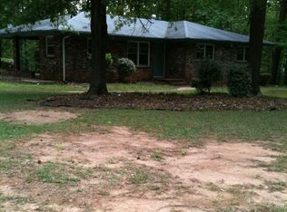 2459 Ben Hill Rd, East Pt, GA 30344