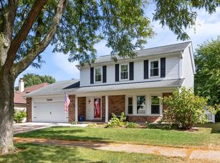 7205 Kidwell Rd, Downers Grove, IL 60516