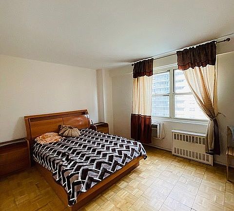 2nd image of 2940 W 5th St APT 6E