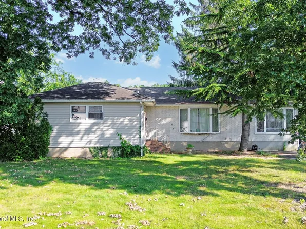 30 Adrienne Pl, Staten Island, NY 10308