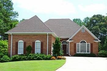 1st image of 3208 Whiteoak Cir SE
