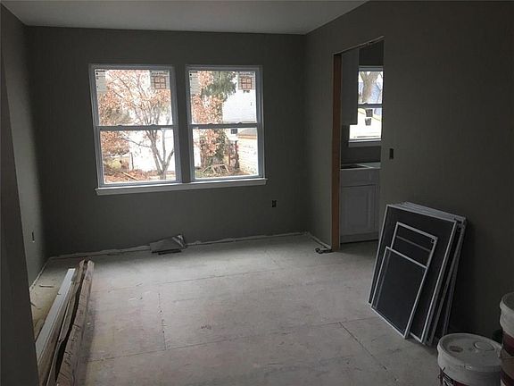 5th image of 113 Haverford St