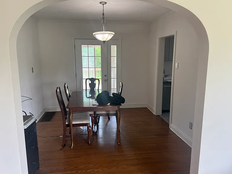 109 Ridgeway Ave — Photo 3