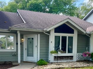 223 Clinton St, Lowell, IN 46356