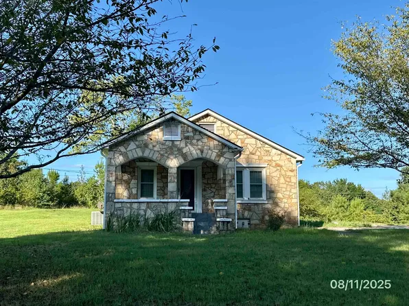 703 10th Ave SE, Red Bay, AL 35582