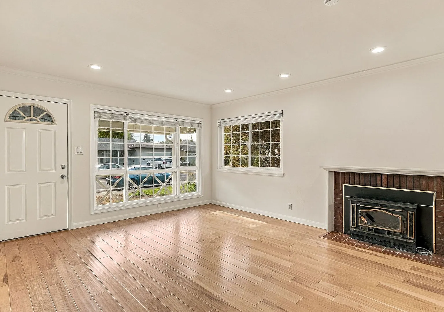 Updated Kitchen & Classic charm in Santa Clara — Photo 4