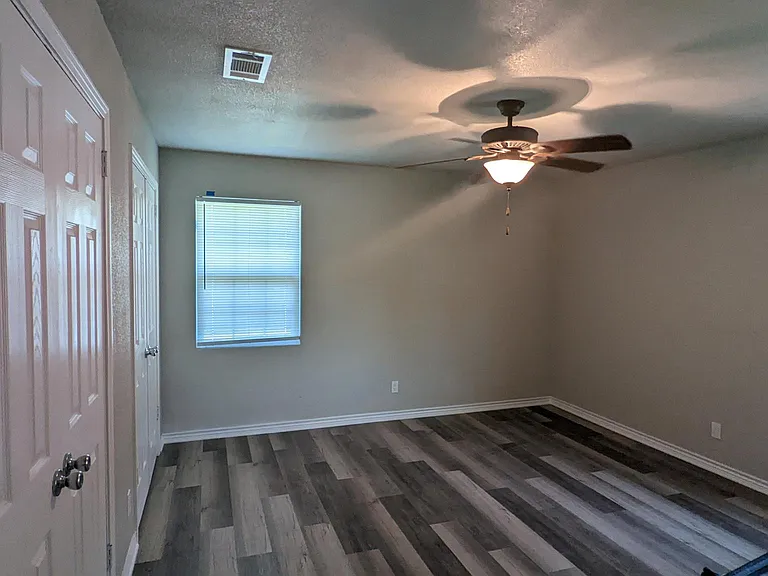 1203 Kathey Dr — Photo 11