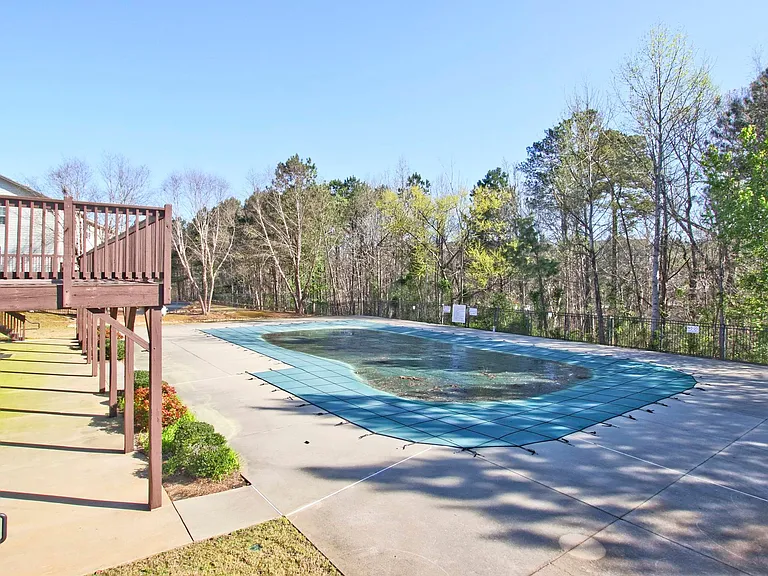 2384 Suwanee Pointe Dr — Photo 28