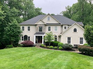 100 Chimney Ridge Pl, Sterling, VA 20165