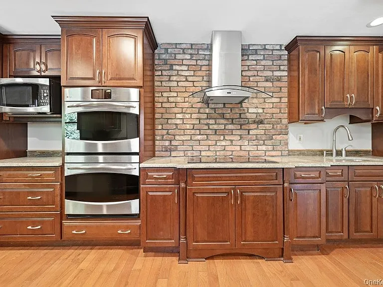 20 Williamsburg Dr — Photo 14
