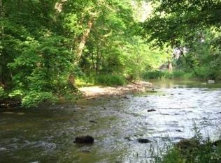 328 Lucas Rd, Phoenixville, PA 19460