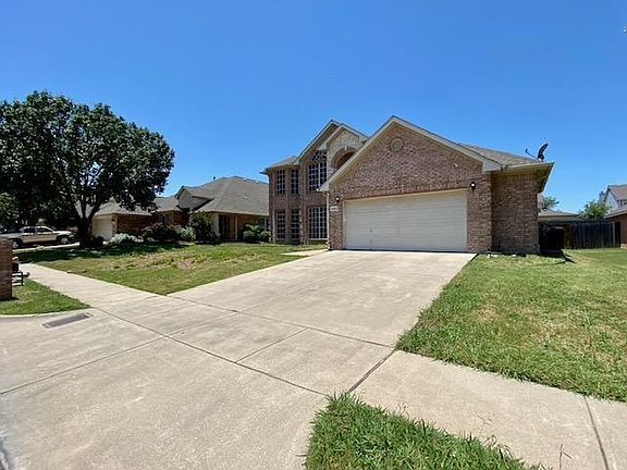 2nd image of 10805 Elmhurst Ln