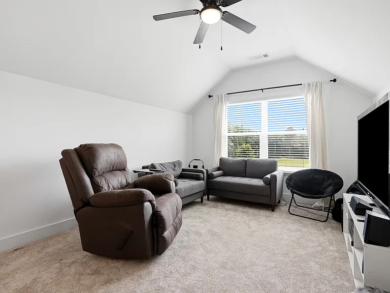 2049 Chestnut Oak Trl — Photo 37