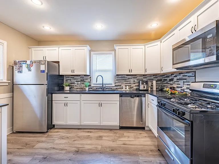 6923 Alabama Ave — Photo 3