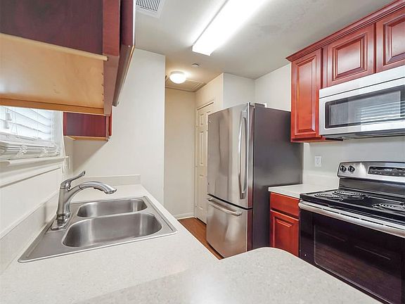 2nd image of 7600 Emmett F Lowry Expy APT 410
