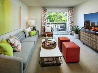 3901 Parkview Ln APT 17A, Irvine, CA 92612