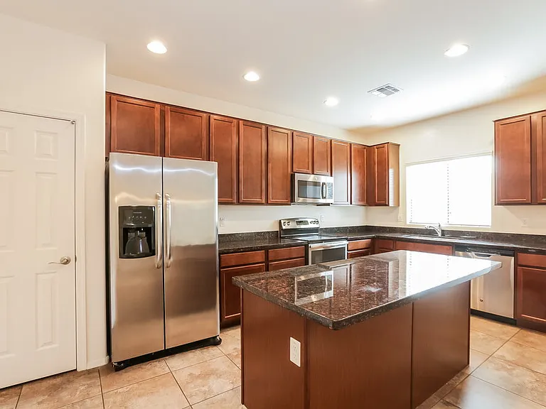 4945 W Fawn Dr — Photo 8