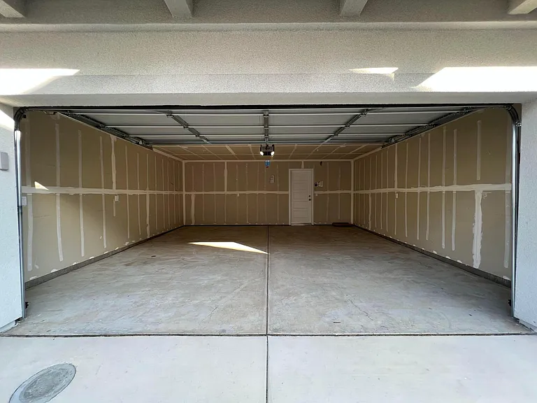 575 N Chapel — Photo 14