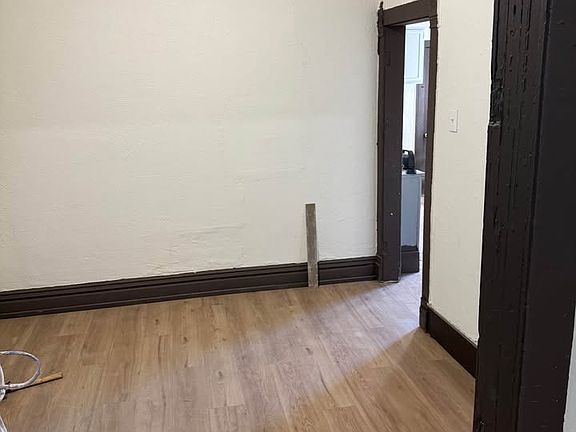 4th image of 2426 W Antoinette St