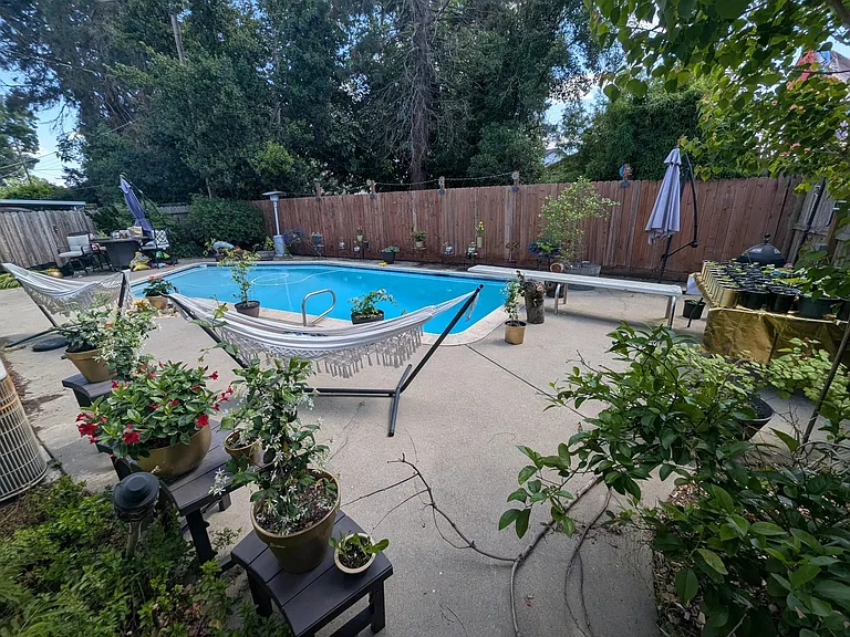 La Riviera Dr — Photo 5