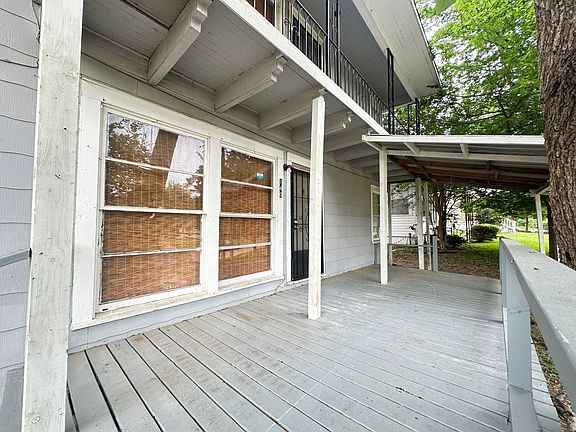 2nd image of 140 E Wilkinson St