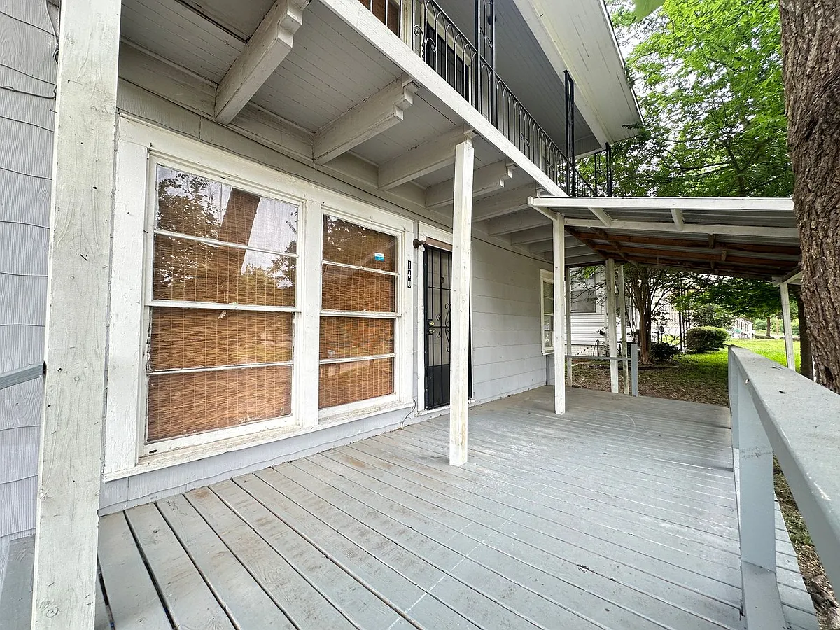 Building Photo - 140 E Wilkinson St #142