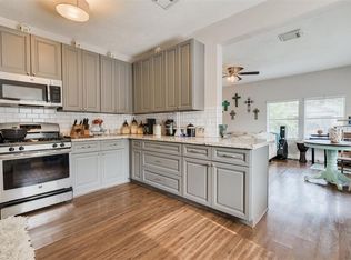 1037 E 16th St, Houston, TX 77009