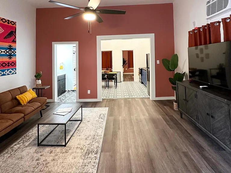 909 W Euclid Ave #909 — Photo 2
