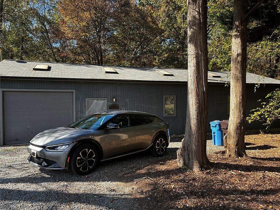 Entrance & garage