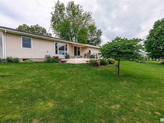 5th image of 827 5th Avenue Dr W