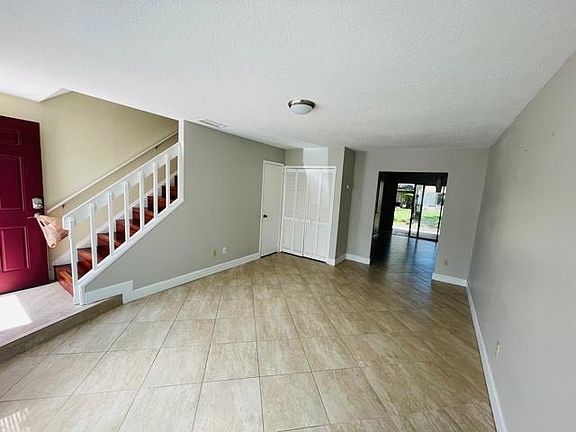 3rd image of 606 Casa Park East Ct