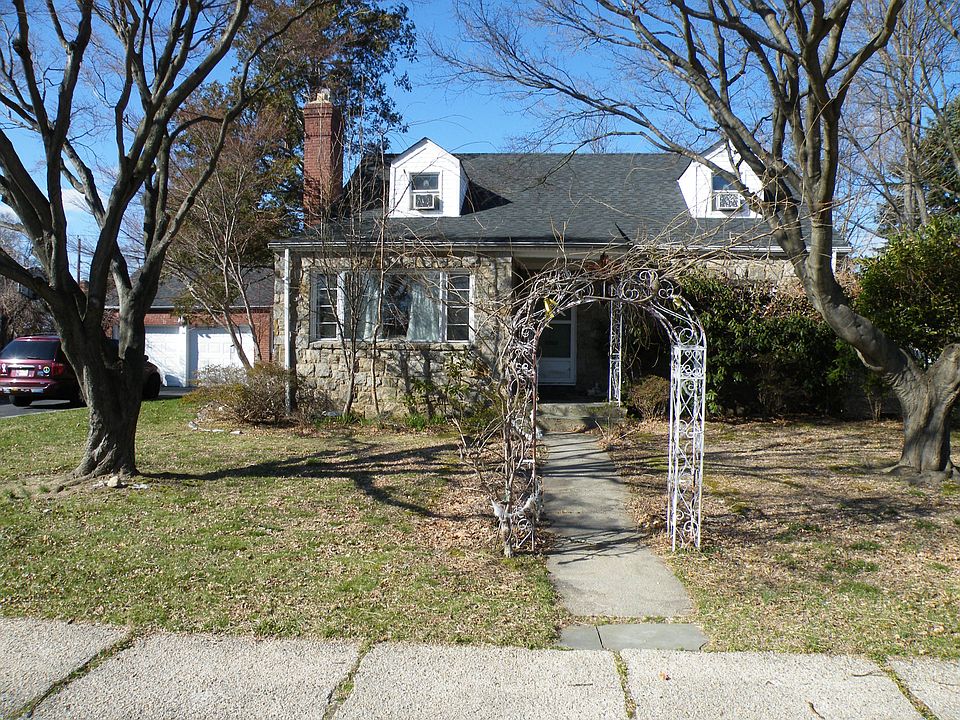 1st image of 14 Jefferson St