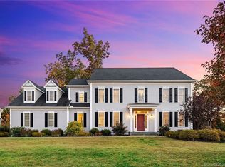 73 Fairway Rdg, Avon, CT 06001